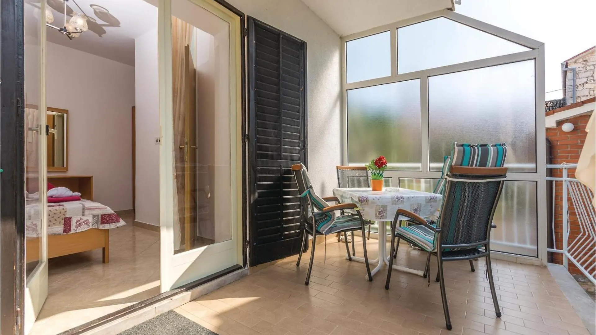 2 Bedroom Nice Apartment In Lovrecica Хорватия